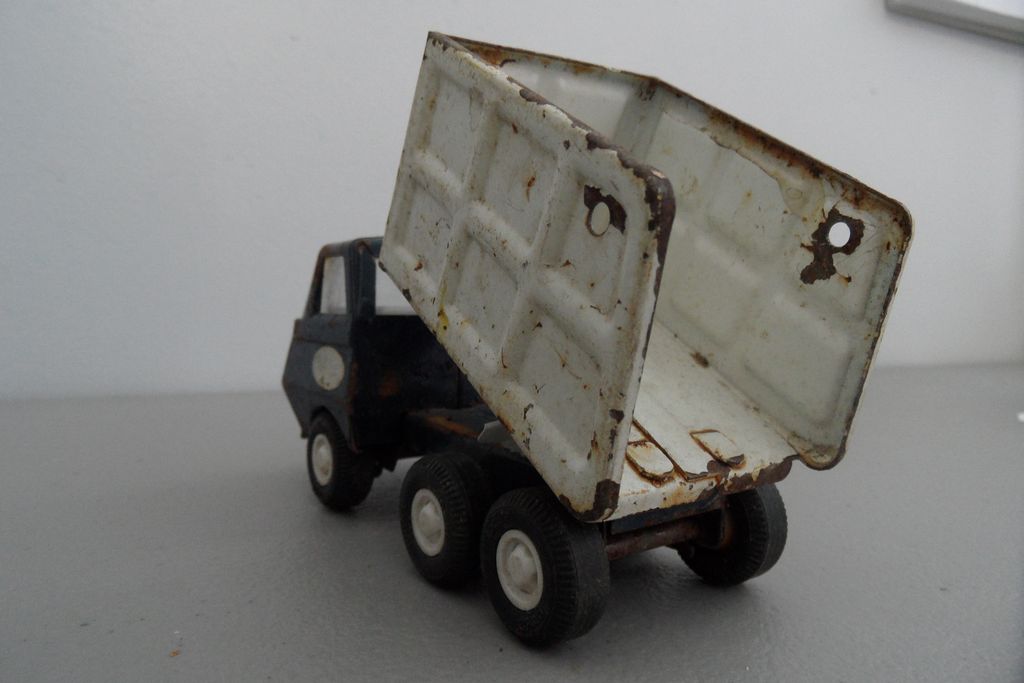 Vintage - Tonka Dump Truck Vintage - Tonka Dump Truck