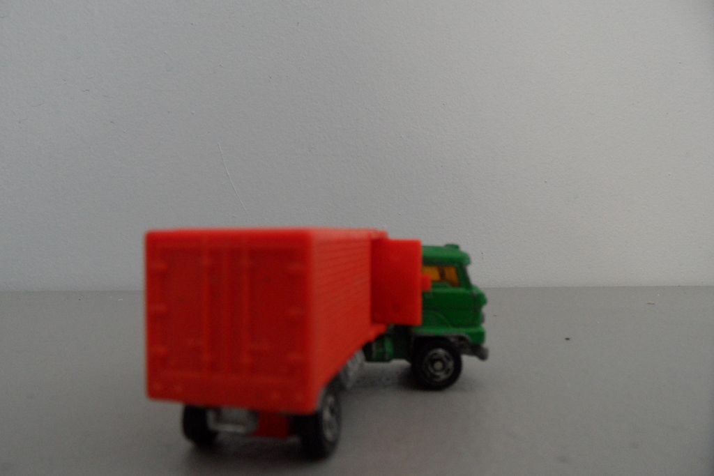 Vintage - Tomica - Tractor Trailer Vintage - Tomica - Tractor Trailer