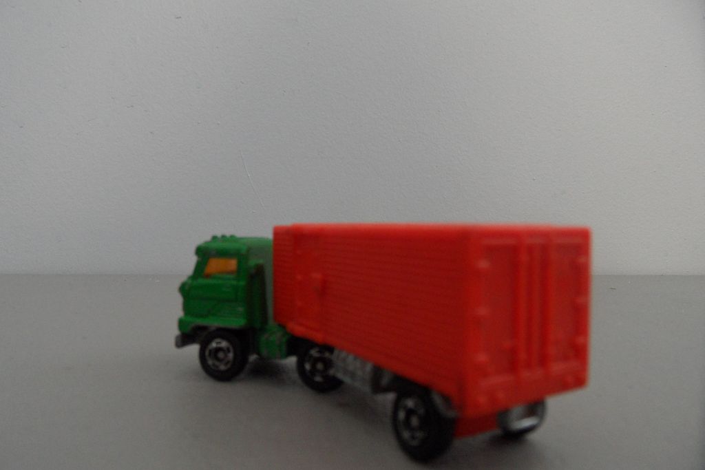 Vintage - Tomica - Tractor Trailer Vintage - Tomica - Tractor Trailer