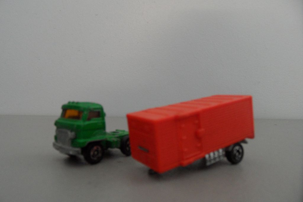 Vintage - Tomica - Tractor Trailer Vintage - Tomica - Tractor Trailer