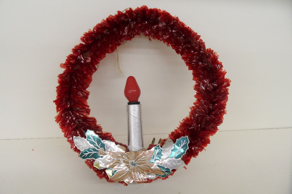 Vintage - Christmas Wreath with Candle Light - 50's Vintage - Christmas Wreath with Candle Light - 50's