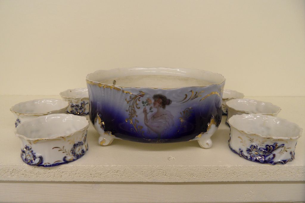 Vintage - Berry Bowl and Servers - Porcelain - Bavaria Vintage - Berry Bowl and Servers - Porcelain - Bavaria