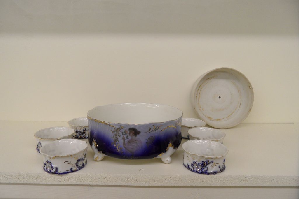 Vintage - Berry Bowl and Servers - Porcelain - Bavaria Vintage - Berry Bowl and Servers - Porcelain - Bavaria