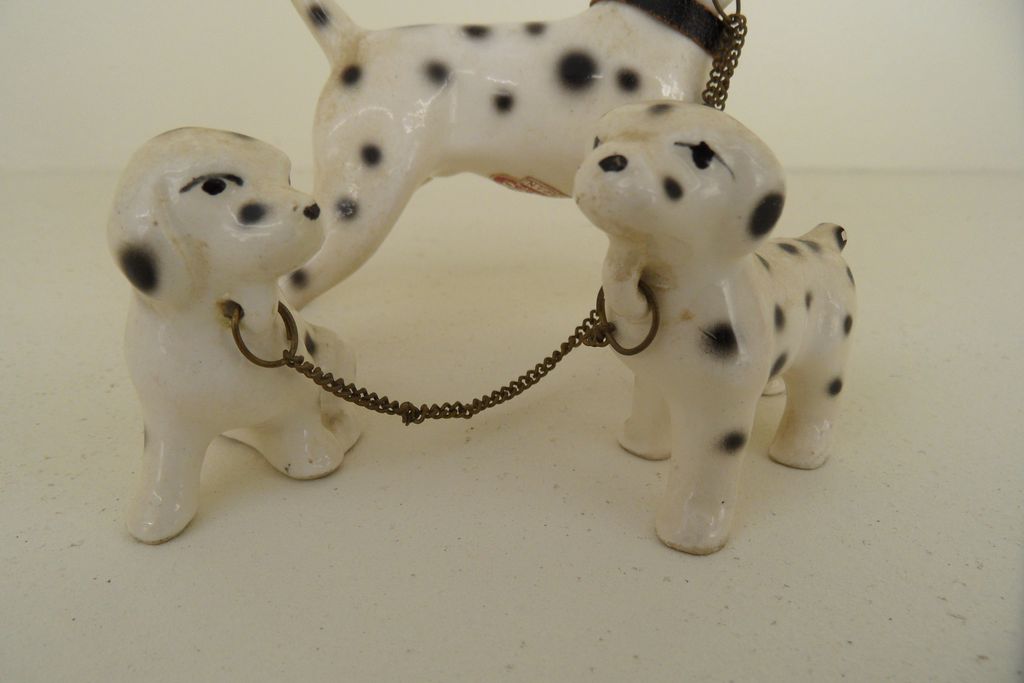 Vintage - Dogs on a Chain - Relco - Made in Japan Vintage - Dogs on a Chain - Relco - Made in Japan