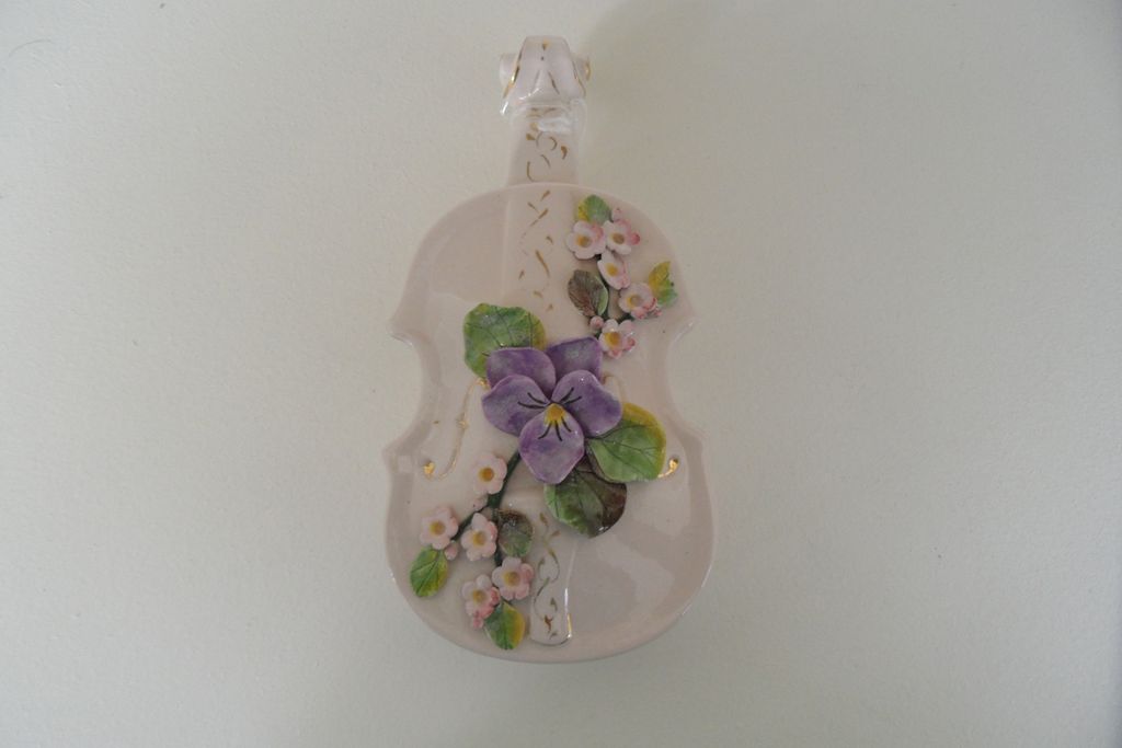 Vintage - Porcelain - Trinket Dish - Violin Vintage - Porcelain - Trinket Dish - Violin