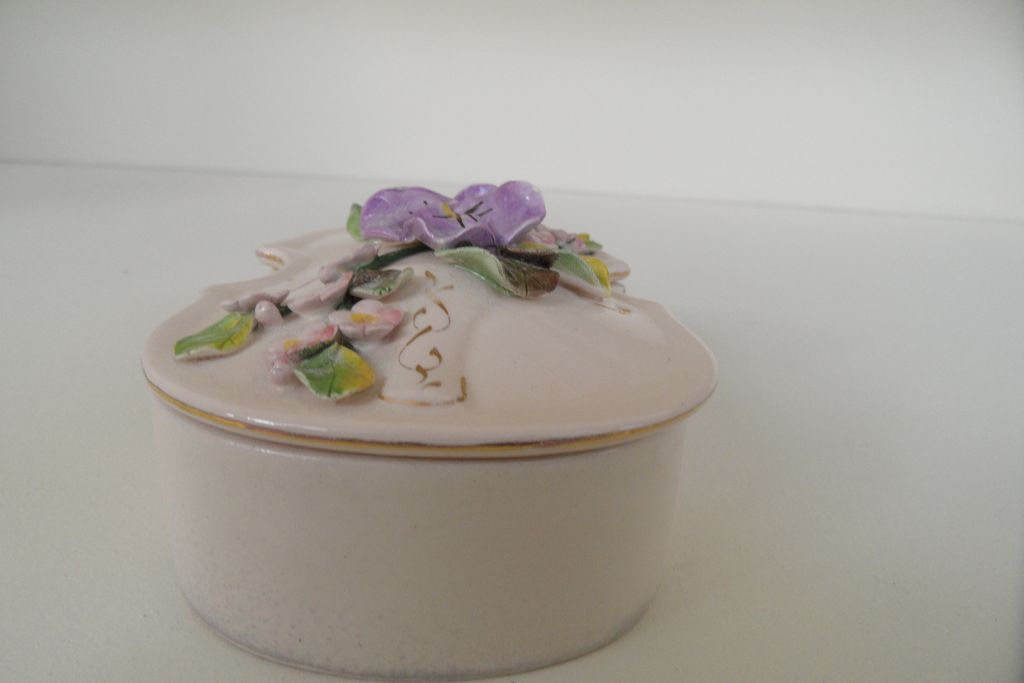 Vintage - Porcelain - Trinket Dish - Violin Vintage - Porcelain - Trinket Dish - Violin