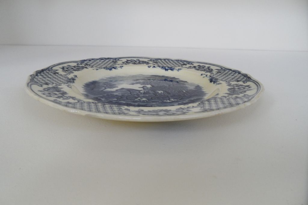 Antique - Plate - Royal Venton - 1897 Antique - Plate - Royal Venton - 1897