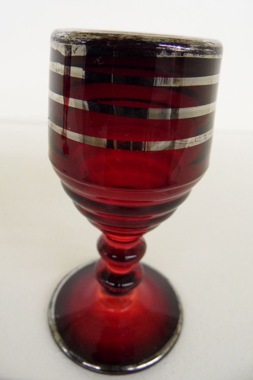 Vintage - Set of Three - Brandy Glasses - Amberina Vintage - Set of Three - Brandy Glasses - Amberina