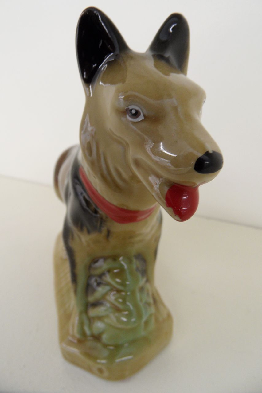 Vintage - Porcelain - Figurine - German Shepard Vintage - Porcelain - Figurine - German Shepard
