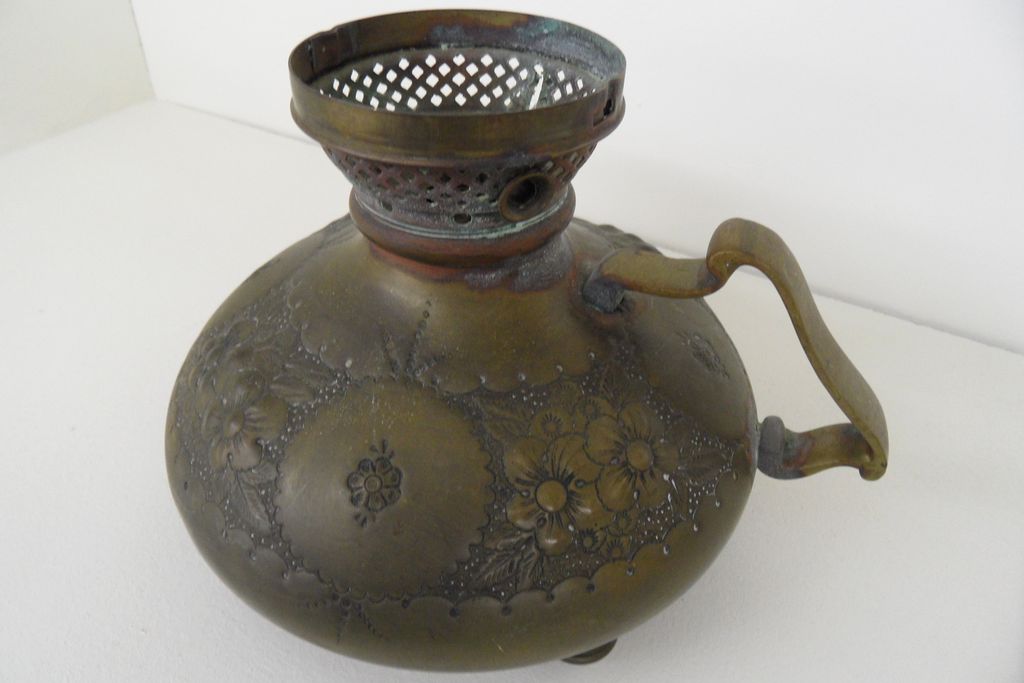 Vintage - Brass Oil Lamp Vintage - Brass Oil Lamp