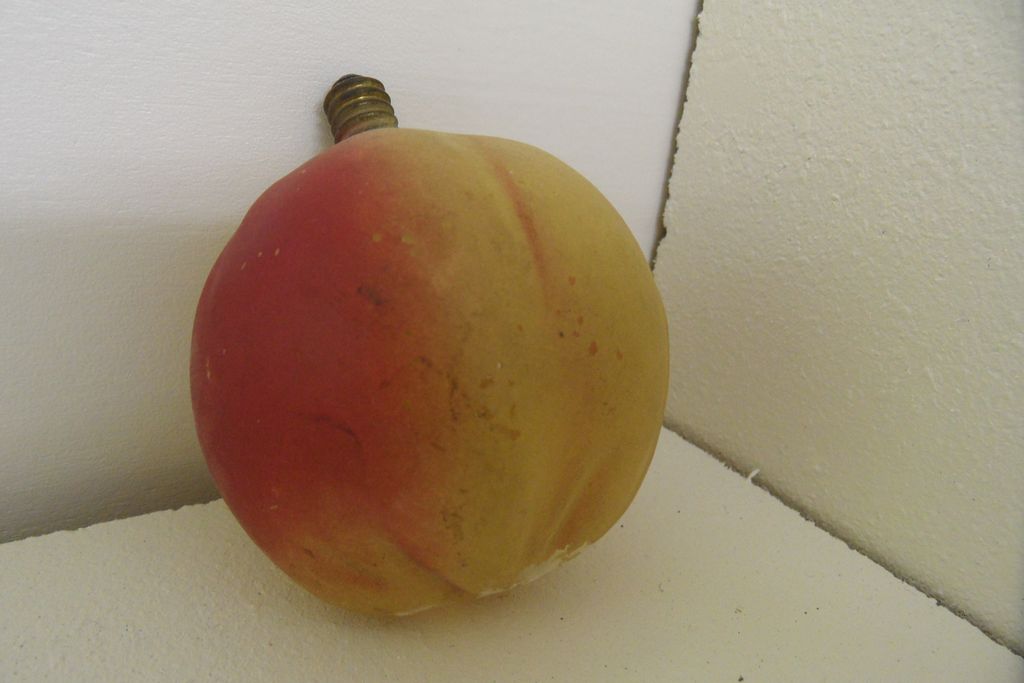 Vintage - Light Bulb - Peach! Vintage - Light Bulb - Peach!