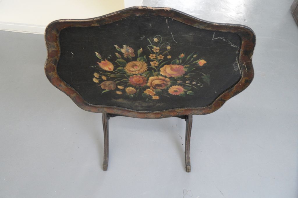 Antique - Tilt Top Table - Duncan Phyfe Style - Hand Painted Antique - Tilt Top Table - Duncan Phyfe Style - Hand Painted