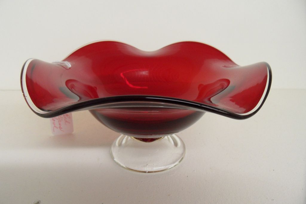 Vintage - Ruby Red Bowl Vintage - Ruby Red Bowl