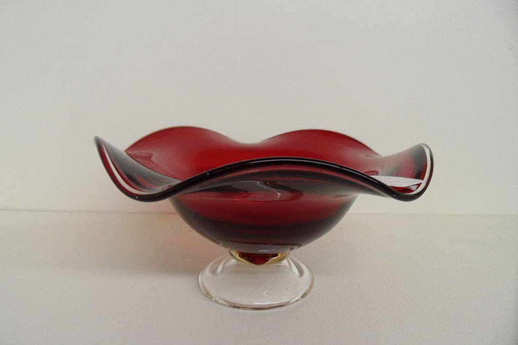 Vintage - Ruby Red Bowl Vintage - Ruby Red Bowl