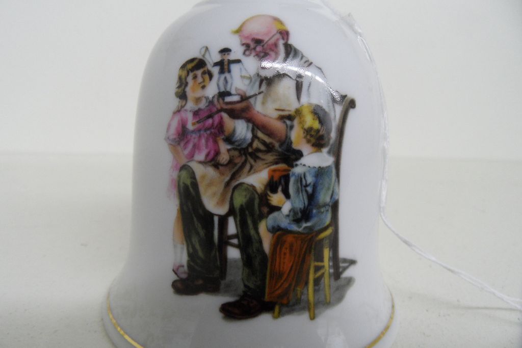 Vintage - 1986 Norman Rockwell Bell Vintage - 1986 Norman Rockwell Bell