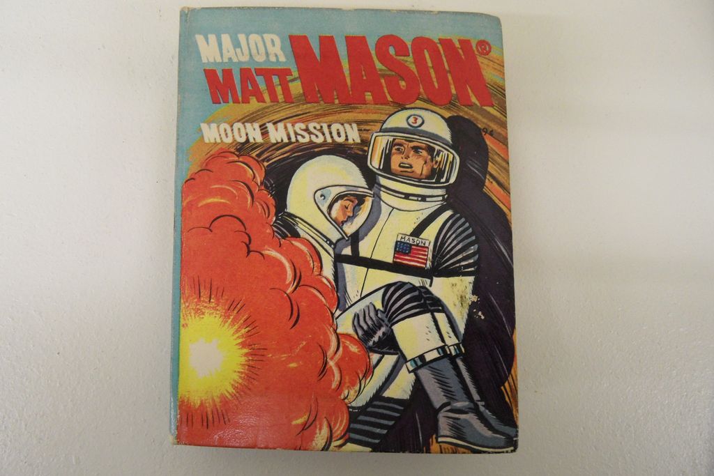 Vintage - Book - Major Matt Mason & Moon Mission Vintage - Book - Major Matt Mason & Moon Mission