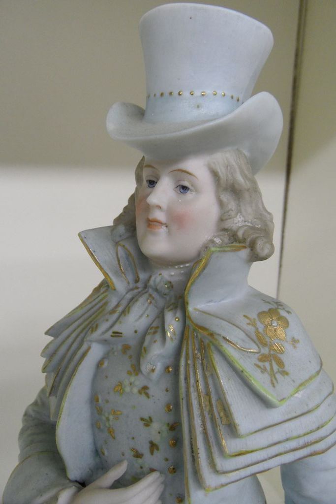 Vintage - Porcelain - Figurine - Man Vintage - Porcelain - Figurine - Man