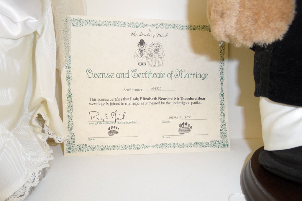 Vintage - Stuffed Bears - Danbury Mint Collection 1987 Vintage - Stuffed Bears - Danbury Mint Collection 1987