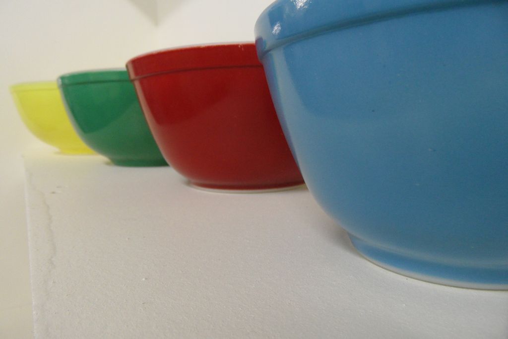 Vintage - Primary Colors - Pyrex Bowls - Set of 4 Vintage - Primary Colors - Pyrex Bowls - Set of 4