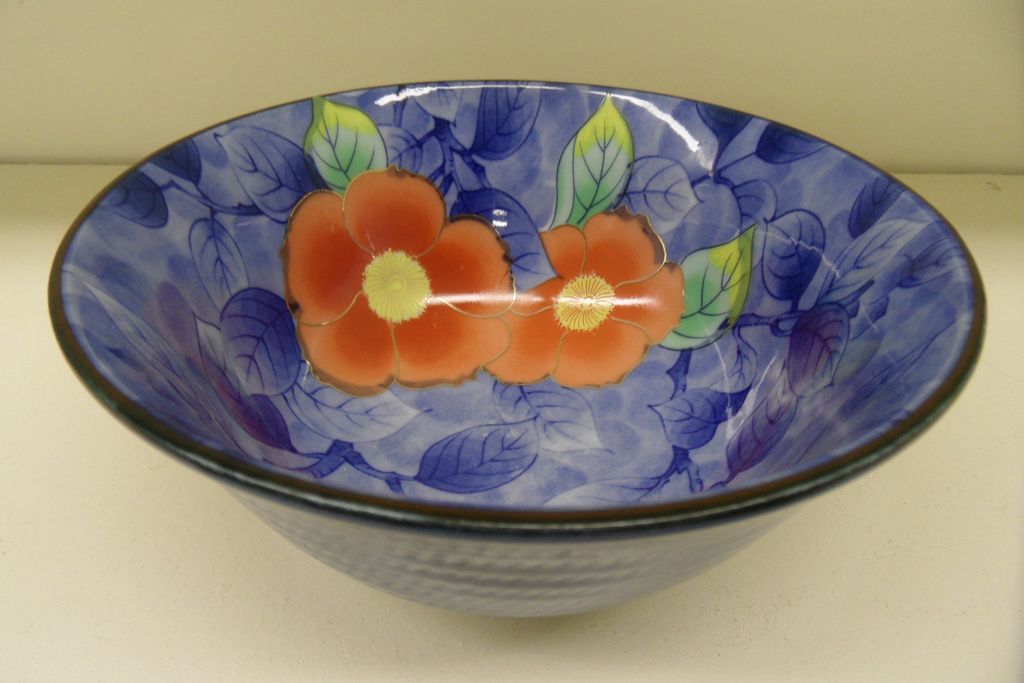 Vintage - Porcelain Bowl - Wonderful colors! Vintage - Porcelain Bowl - Wonderful colors!