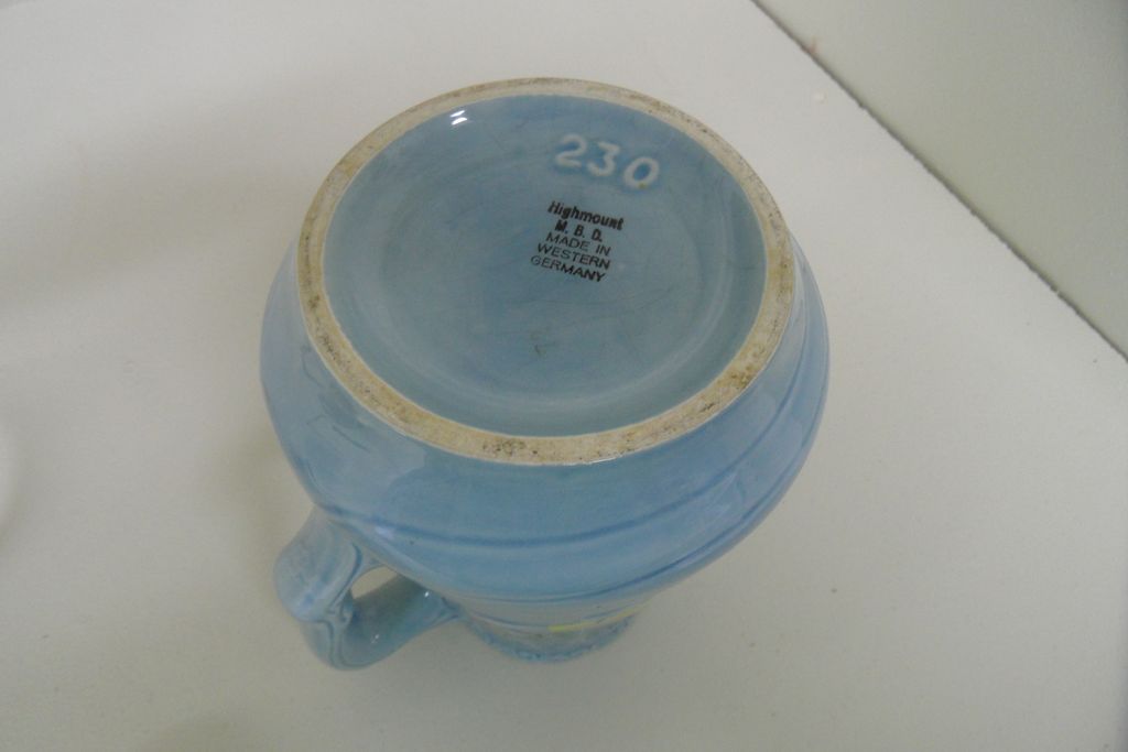 Vintage - Majolica - Pitcher - Highmount M.B.D. - Western Germany Vintage - Majolica - Pitcher - Highmount M.B.D. - Western Germany