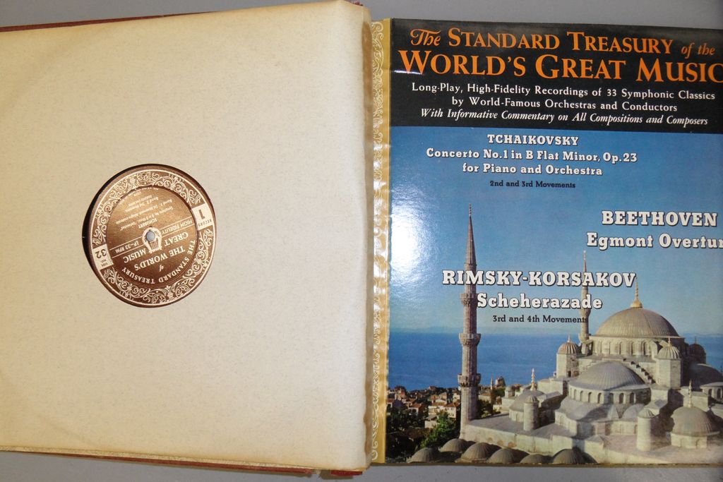 Vintage - Records - The Standard Treasury of the World's Greatest Music Vintage - Records - The Standard Treasury of the World's Greatest Music