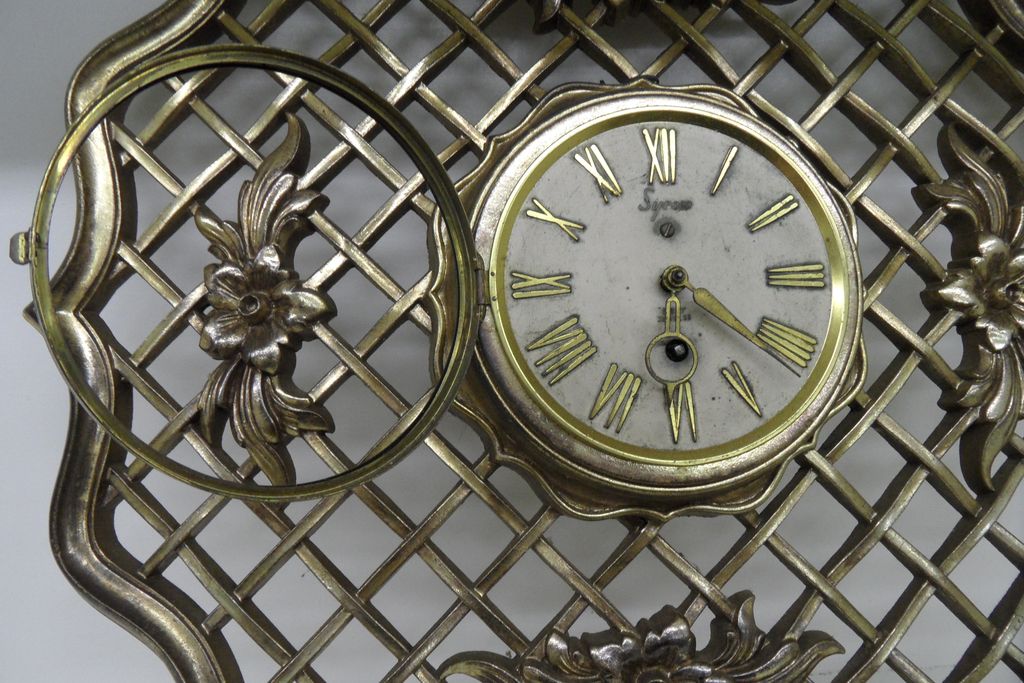 Vintage - Wall Clock Vintage - Wall Clock