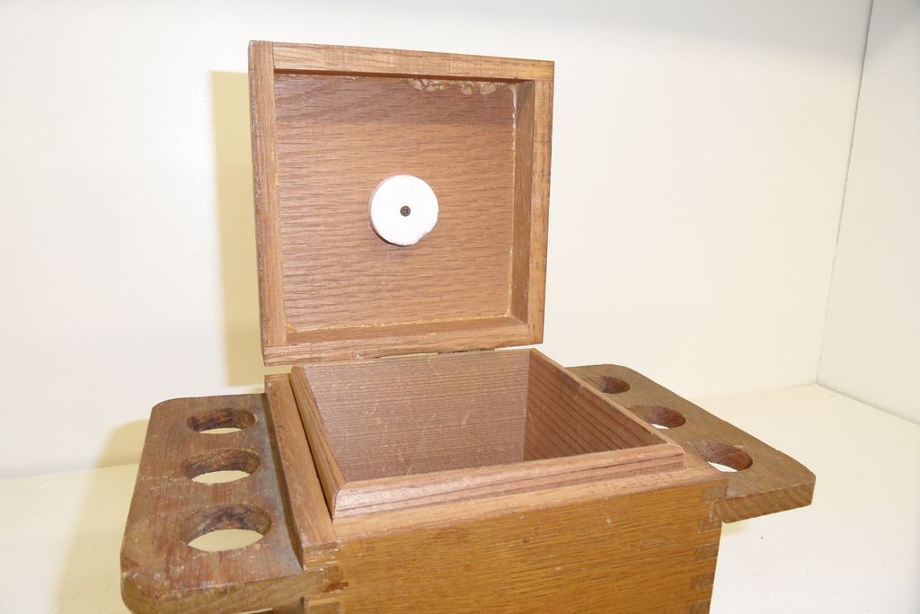 Vintage - AZTEC Cedar-lined Humidor / Pipe holder Vintage - AZTEC Cedar-lined Humidor / Pipe holder