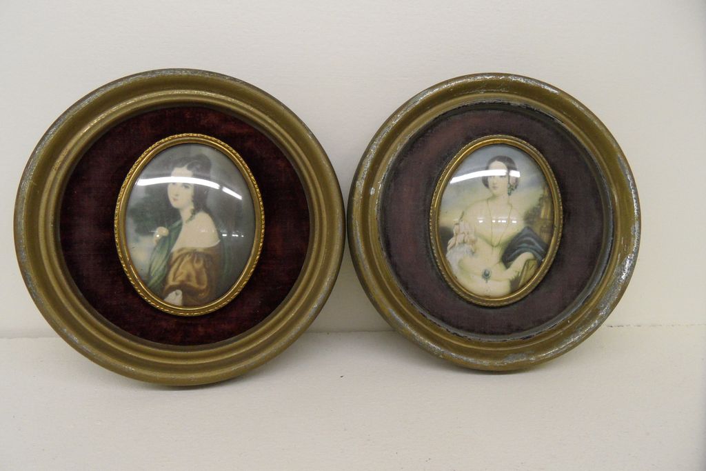 Vintage - Pair of Cameo Pictures - George Romney Vintage - Pair of Cameo Pictures - George Romney
