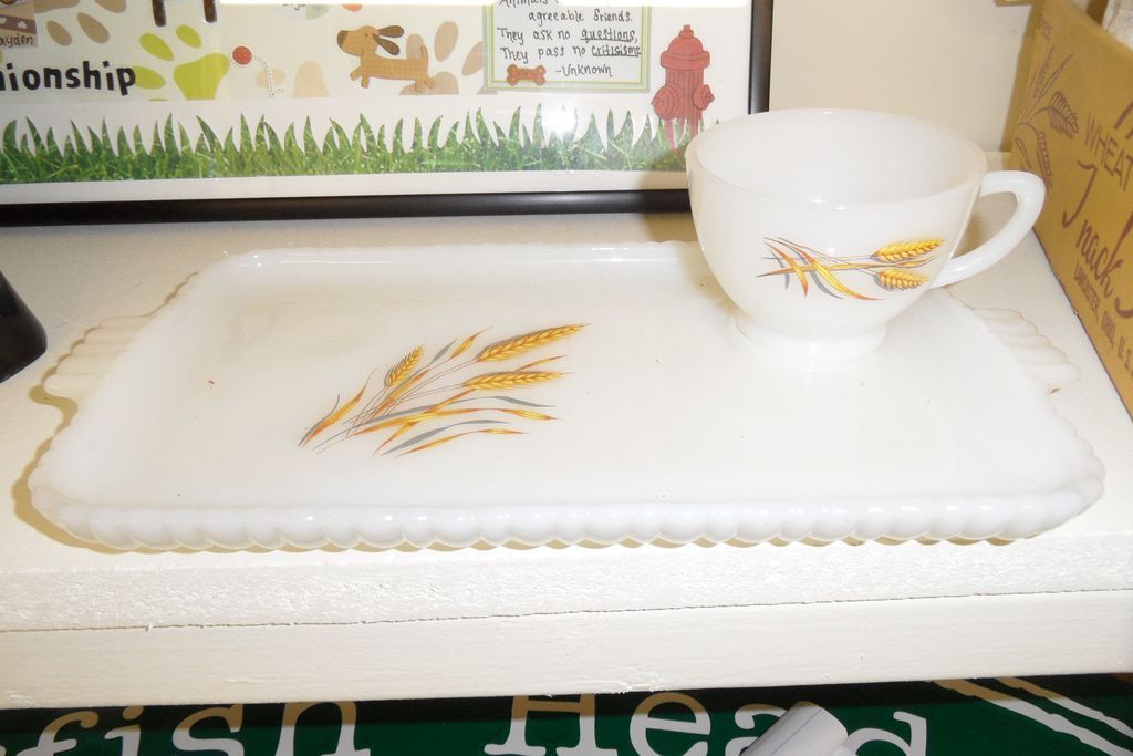 Vintage - Glass - Complete Anchor Hocking Snack Set with Original Box Vintage - Glass - Complete Anchor Hocking Snack Set with Original Box