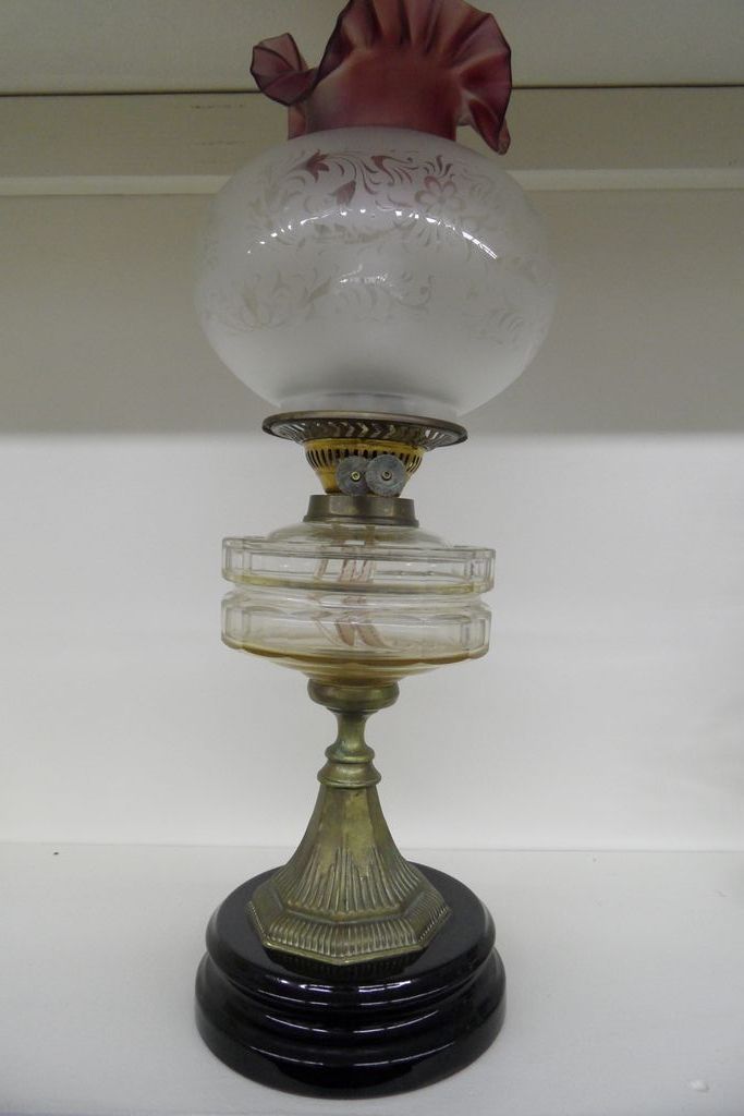 Antique - Kerosene Lamp Antique - Kerosene Lamp
