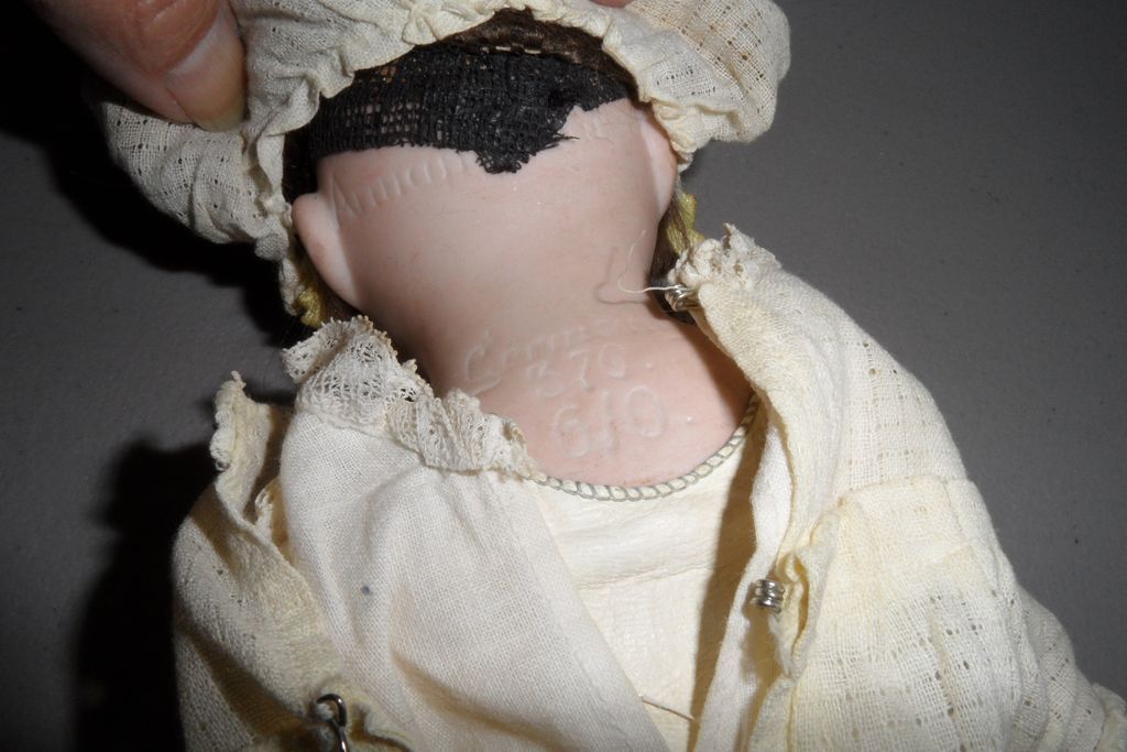 Antique - Doll - Armond Marsielle - Kid body Antique - Doll - Armond Marsielle - Kid body