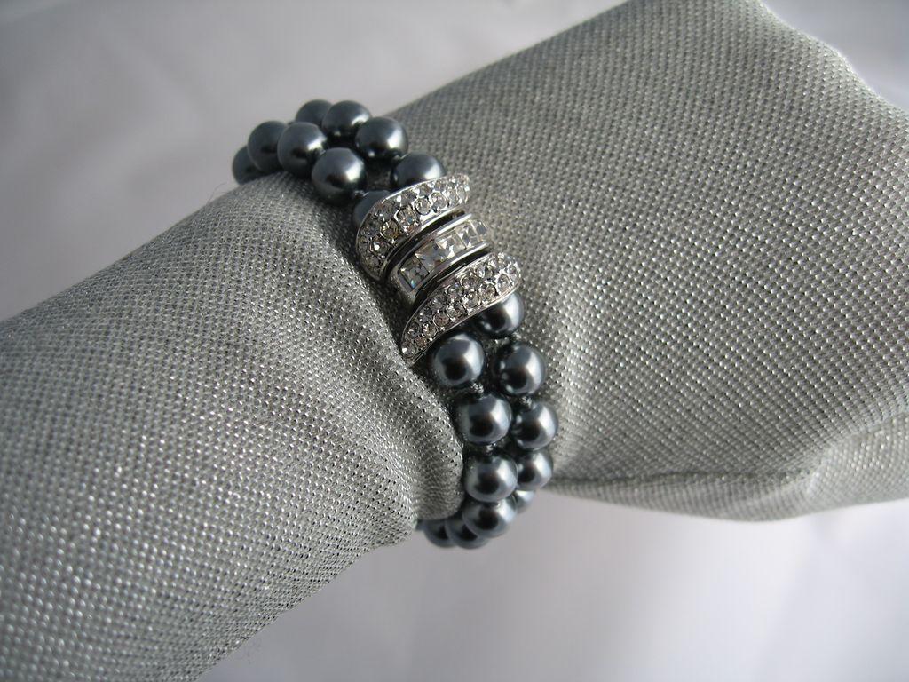 black tahitian pearl bracelet