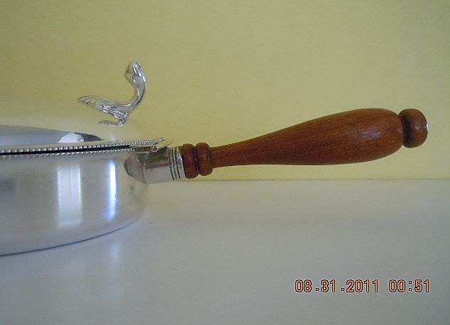 Vintage SHEFFIELD Silver Company Silverplated E.P. Copper Silent Butler/Crumb Tray Vintage SHEFFIELD Silver Company Silverplated E.P. Copper Silent Butler/Crumb Tray