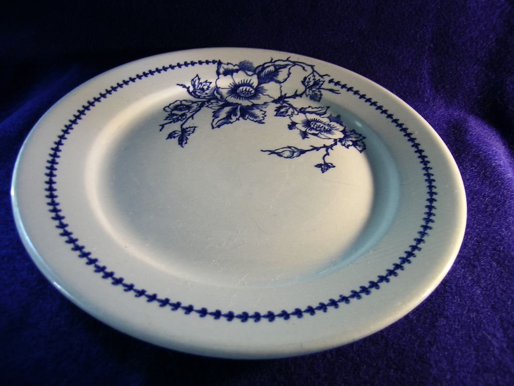 Set of Five Buffalo Pottery Dinner Plates Pattern Lune 612 Set of Five Buffalo Pottery Dinner Plates Pattern Lune 612