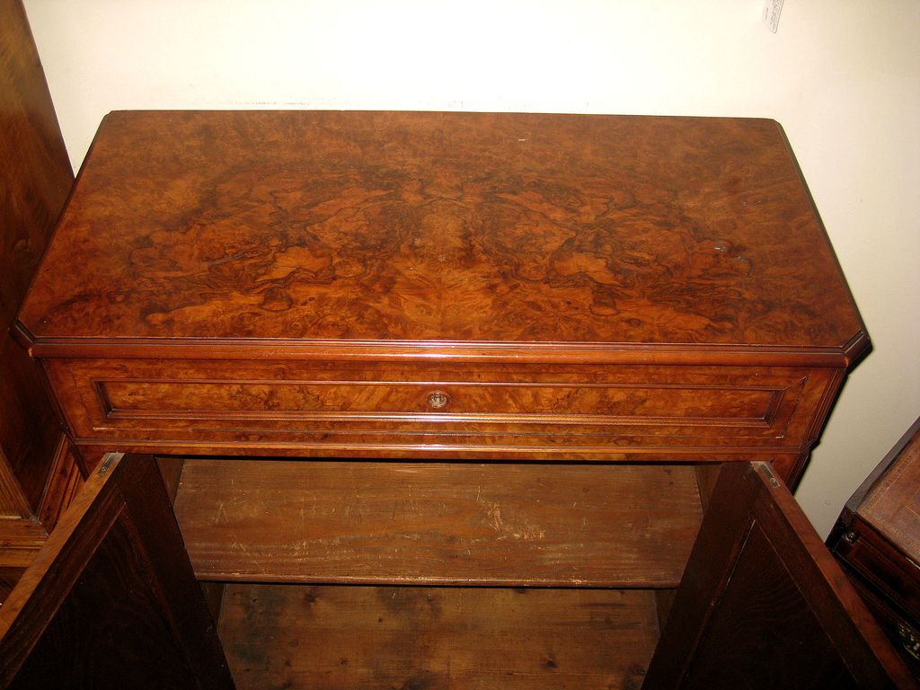 19th Century. Austrian Burlwood Chest 19th Century. Austrian Burlwood Chest