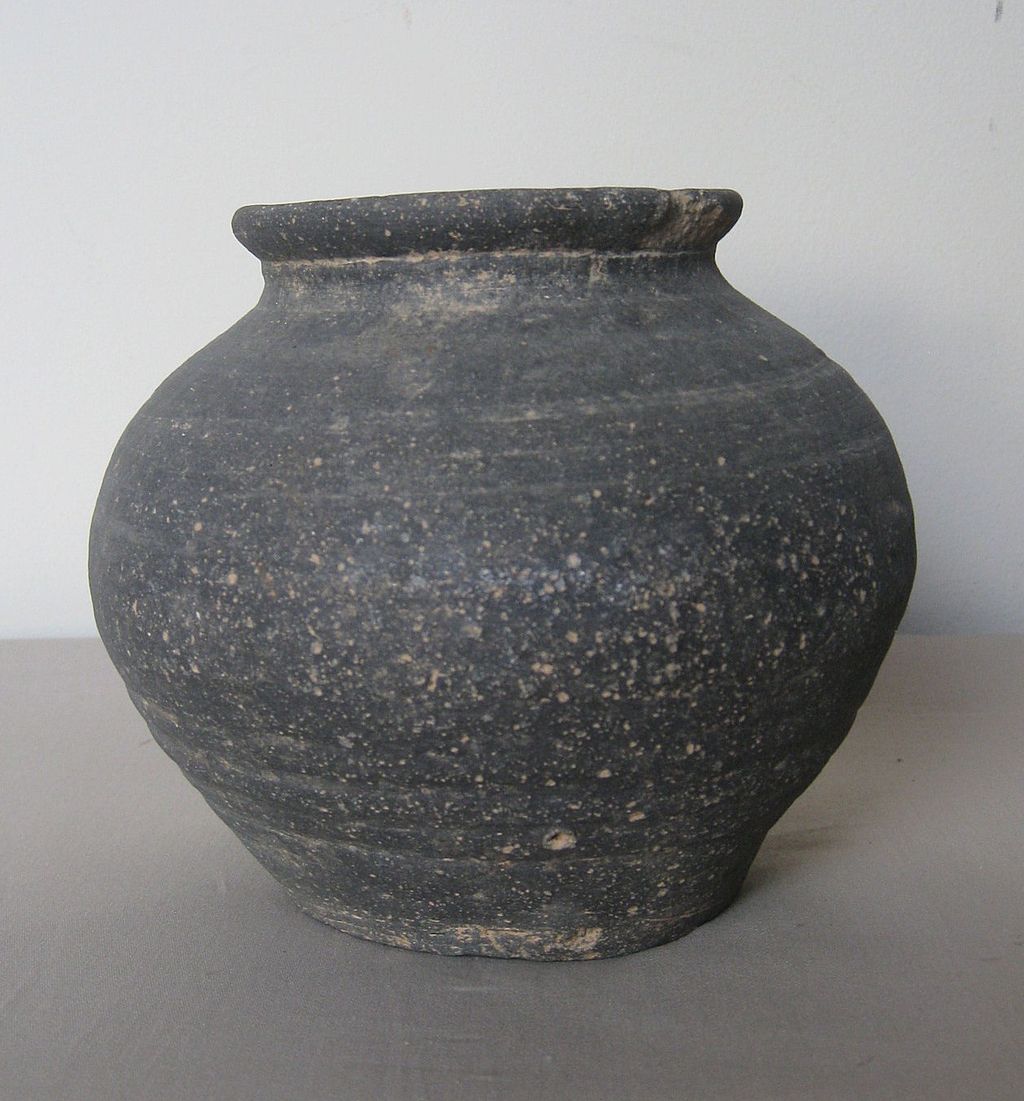 Korean Koro Coiled Pottery Jar Korean Koro Coiled Pottery Jar