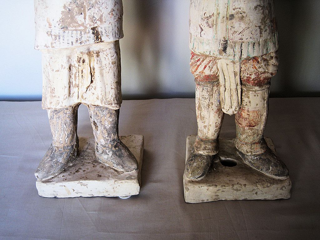 Pair of Tang Dynasty Painted Pottery Figures Pair of Tang Dynasty Painted Pottery Figures