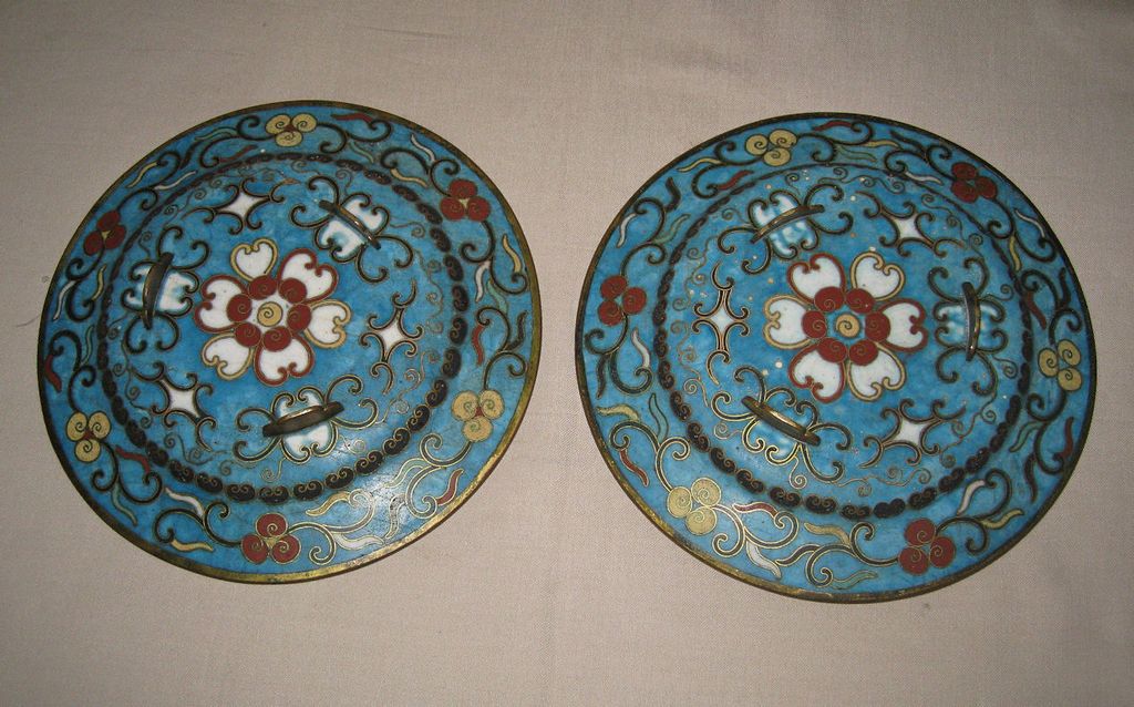 Pair of Japanese Cloisonné Plates Pair of Japanese Cloisonné Plates