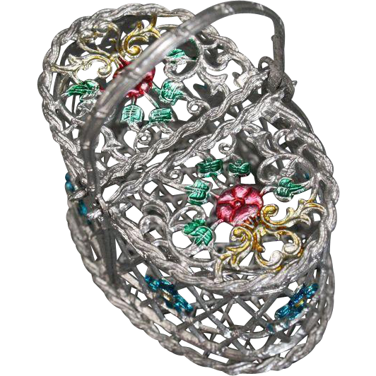 A Colorful Miniature Basket for your Doll - by Babette Schweizer A Colorful Miniature Basket for your Doll - by Babette Schweizer