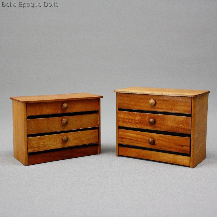Elegant German Dollhouse Fruitwood Parlor Set with Velvet Upholstery - Mid 19th century. Elegant German Dollhouse Fruitwood Parlor Set with Velvet Upholstery - Mid 19th century.