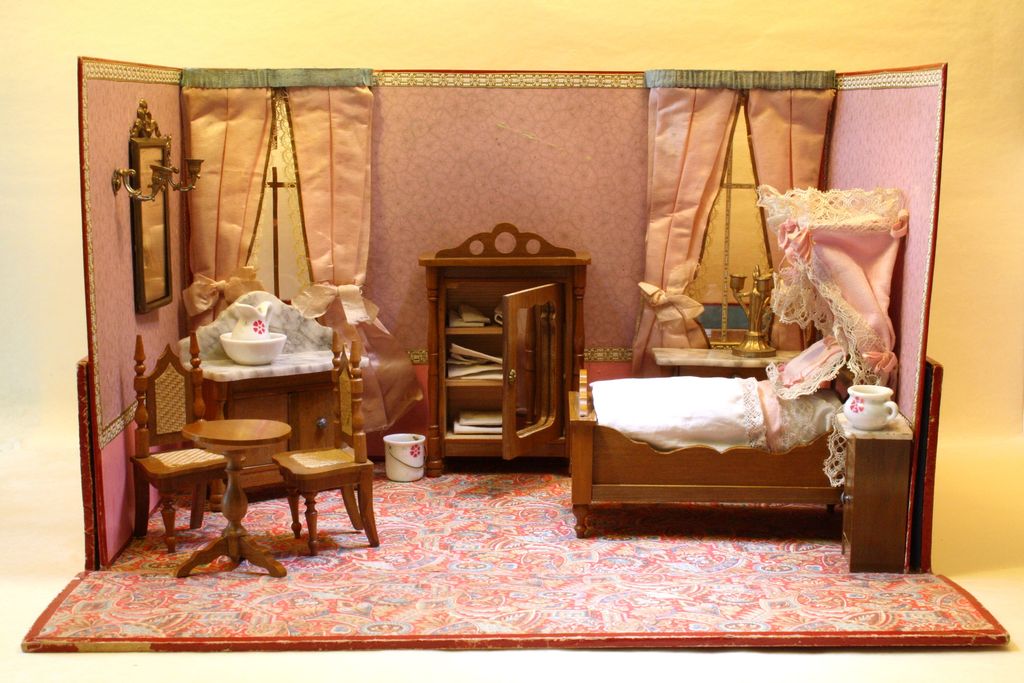 The Pink Bedroom - Antique Miniature Boxed Bedroom with Schneegas furniture - For the French Market The Pink Bedroom - Antique Miniature Boxed Bedroom with Schneegas furniture - For the French Market