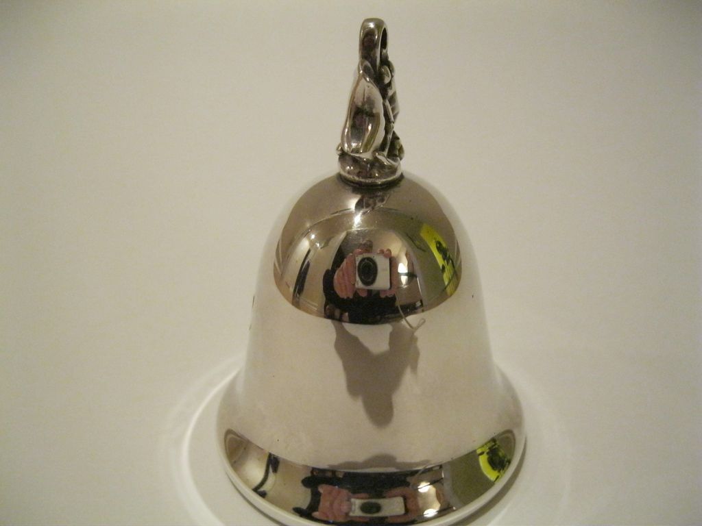 Reed & Barton Silverplate Noel Music Bell 7th Edition Reed & Barton Silverplate Noel Music Bell 7th Edition