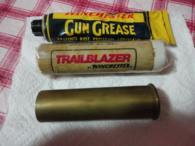 3 Vintage Winchester items 8 ga shell -grease tube-wax 3 Vintage Winchester items 8 ga shell -grease tube-wax
