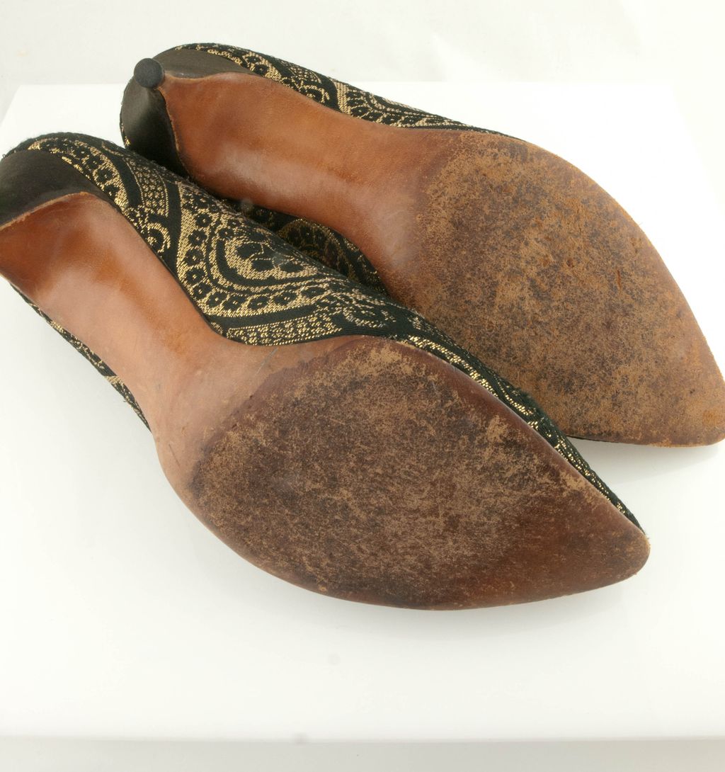 1950's Brocade Shoes *Black Crystals *Fenton Last 1950's Brocade Shoes *Black Crystals *Fenton Last