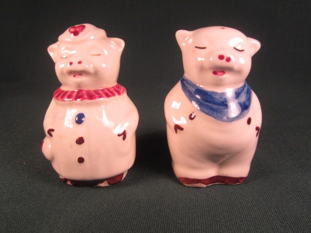 Shawnee Pottery "Smiley and Winnie Pig" Salt and Pepper Shakers Shawnee Pottery "Smiley and Winnie Pig" Salt and Pepper Shakers