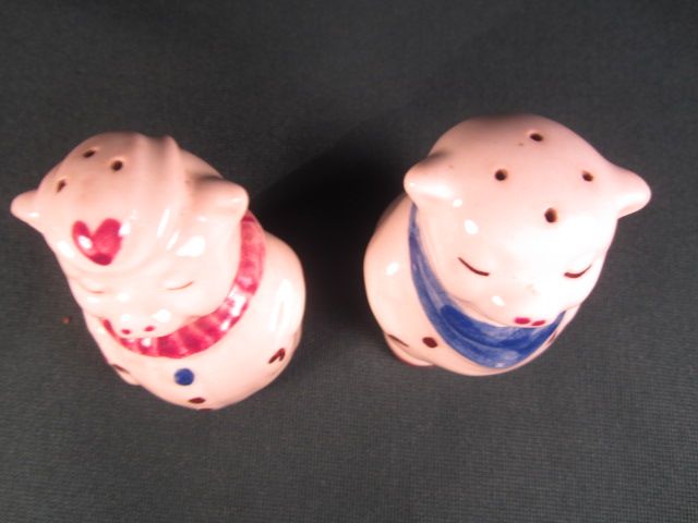 Shawnee Pottery "Smiley and Winnie Pig" Salt and Pepper Shakers Shawnee Pottery "Smiley and Winnie Pig" Salt and Pepper Shakers
