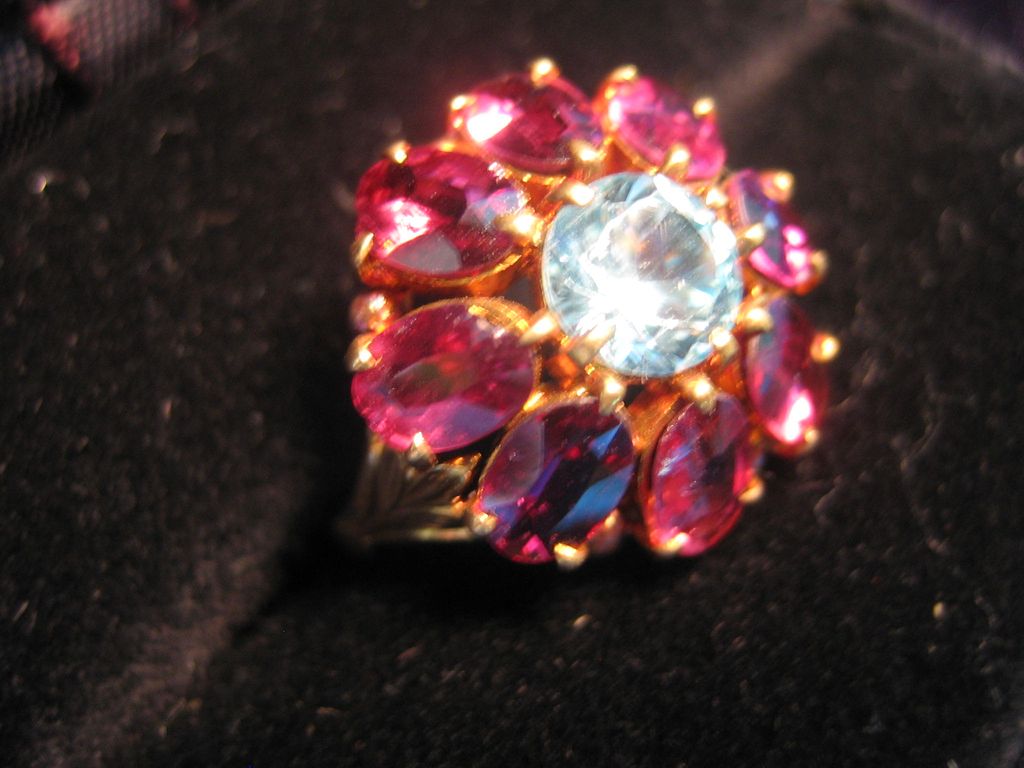 10 k Gold Ring w/ Rhodioite Garnets, Blue Zircon 10 k Gold Ring w/ Rhodioite Garnets, Blue Zircon