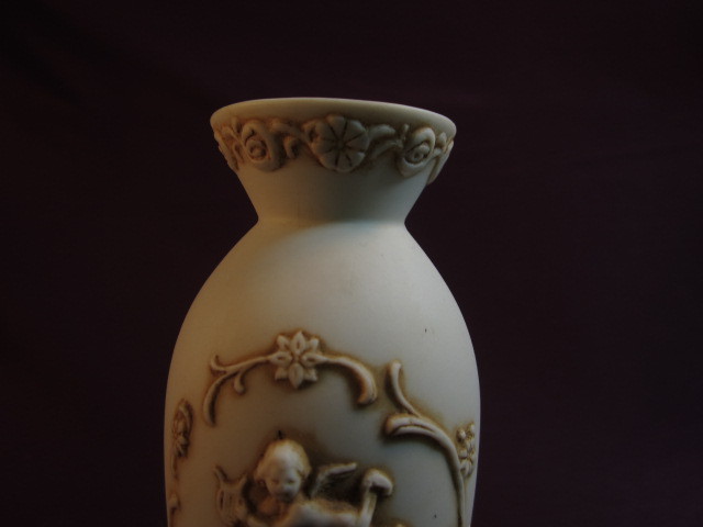 Lefton Cherub Bud Vase #1597 Lefton Cherub Bud Vase #1597