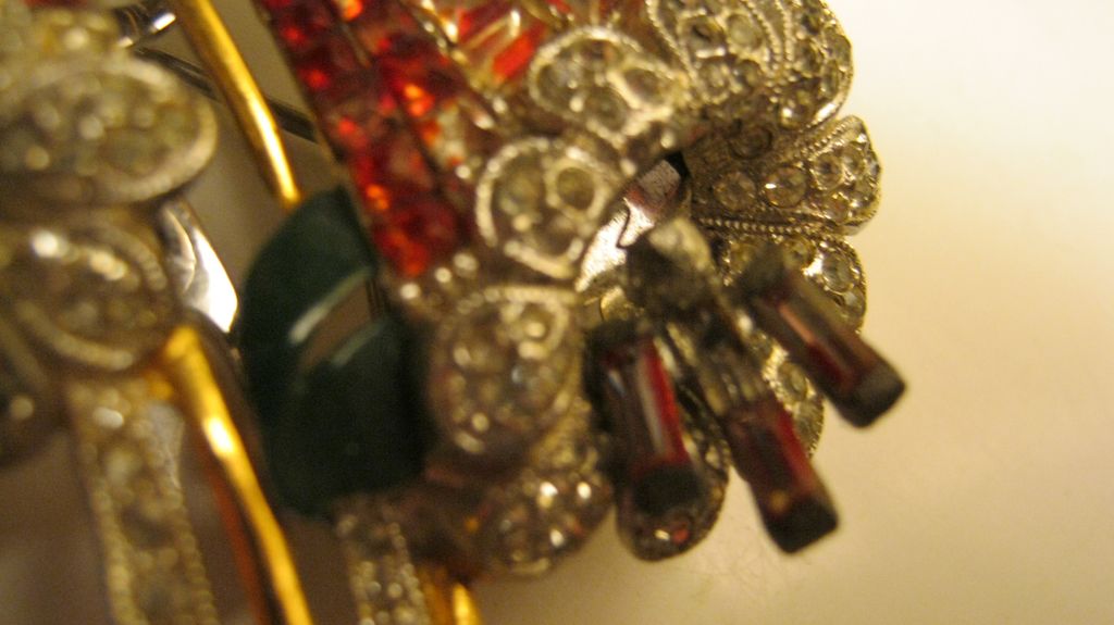 Coro Duet Brooch, circa 1930's Coro Duet Brooch, circa 1930's